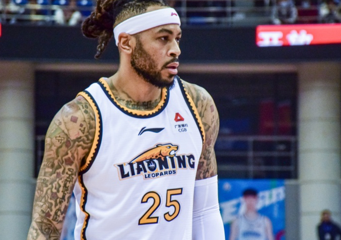 辽宁109-57狂胜四川 球员评价：7人优秀，2人及格，3人低迷|张陈治锋|王岚嵚|俞泽辰|姜宇星|吴昌泽_新浪体育_新浪新闻