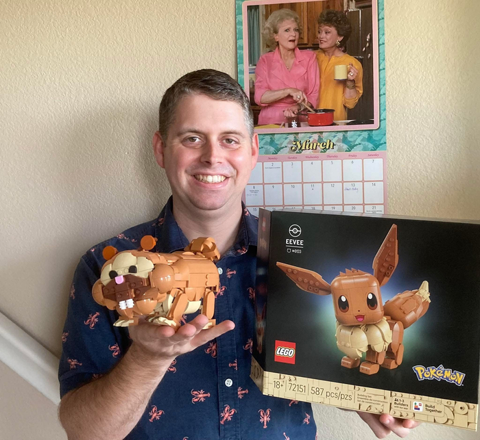 开云在线-Reddit网友用乐高伊布套装拼出大牙狸_新浪新闻